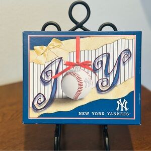 New York Yankees Holiday Cards and Box